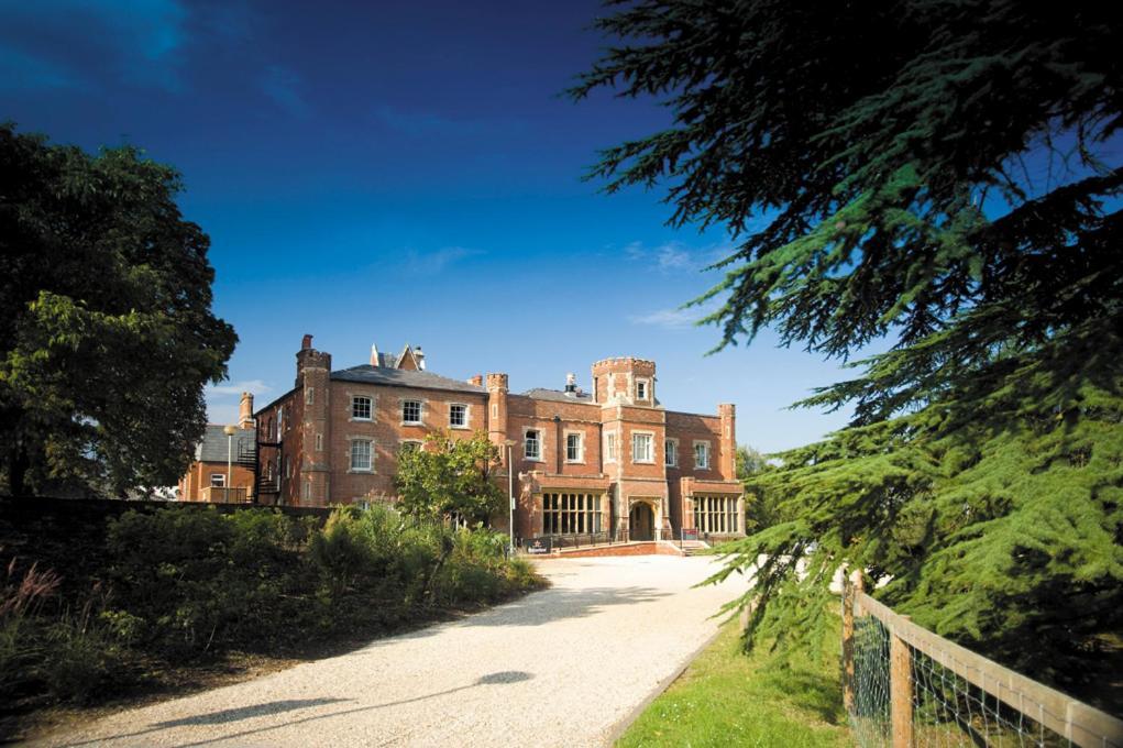 The Cedars Hotel Wokingham Eksteriør billede